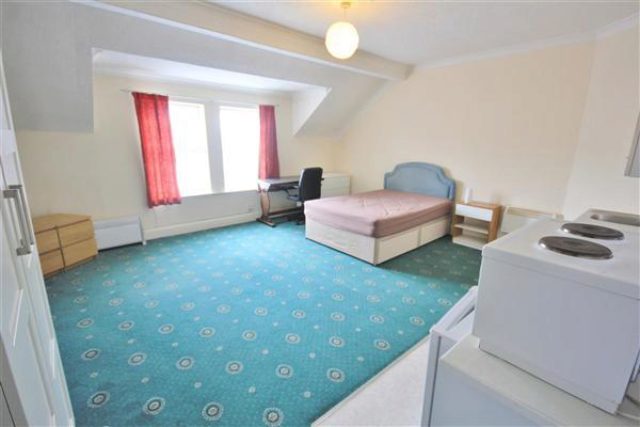  Image of 7 Bedroom Terraced for sale at Bournemouth Road, Parkstone