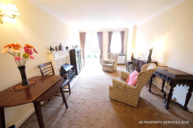  Image of 2 Bedroom Retirement Property for sale at Edwards Court, Turners Hill, Central Cheshunt