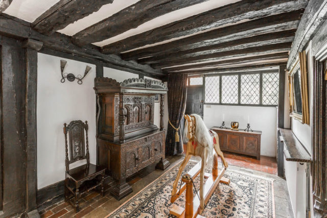  Image of 5 Bedroom Detached for sale at High Street, Limpsfield, RH8