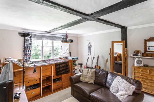  Image of 5 Bedroom Detached for sale at High Street, Limpsfield, RH8