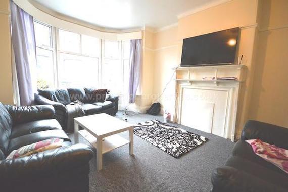 9 Bedroom 
