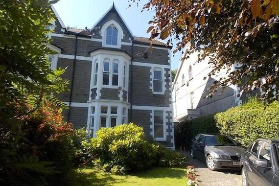 5 Bedroom Semi-Detac...