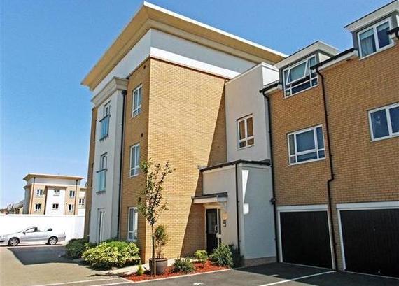 2 Bedroom Flat