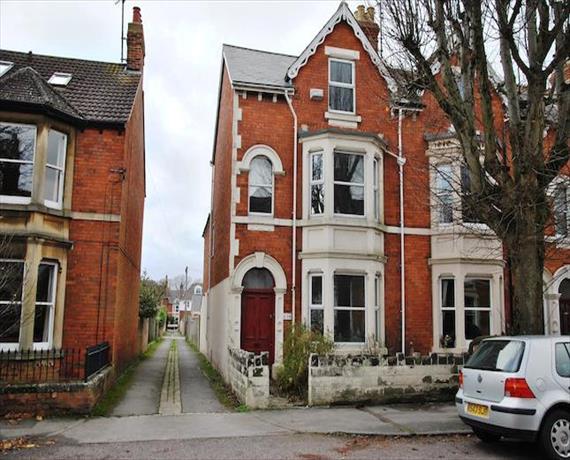 5 Bedroom Town House