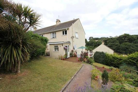 3 Bedroom End of Ter...