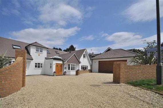 6&nbsp;Bedroom&nbsp;Detached