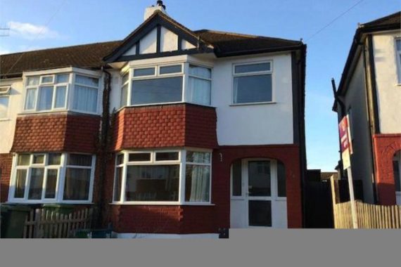3 Bedroom End of Ter...