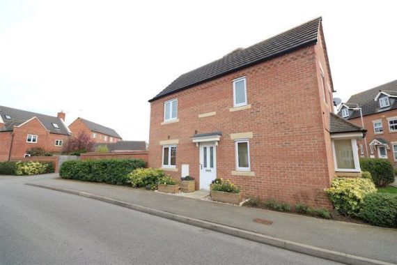 3 Bedroom End of Ter...