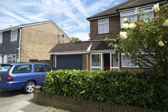 3 Bedroom End of Ter...