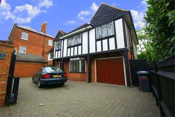 6 Bedroom Detached
