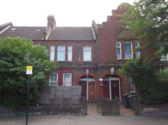 Leyton London Lea Bridge, E10...