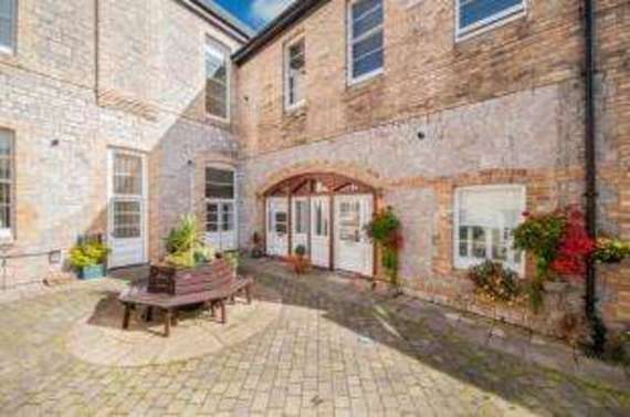 2 Bedroom Flat
