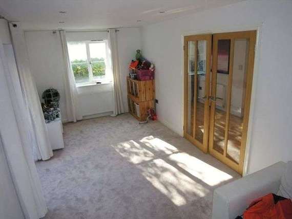 5 Bedroom Detached