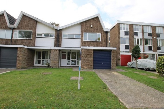 4 Bedroom Semi-Detac...