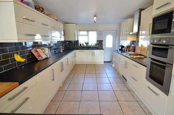 3 Bedroom Semi-Detac...