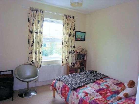 3 Bedroom Semi-Detac...