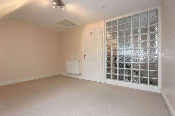 2 Bedroom Flat