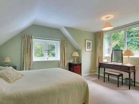 5&nbsp;Bedroom&nbsp;Detached