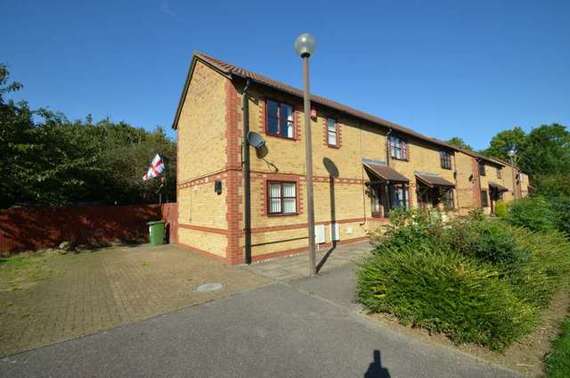 3 Bedroom End of Ter...