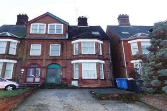 1 Bedroom Flat