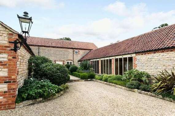 6&nbsp;Bedroom&nbsp;Detached