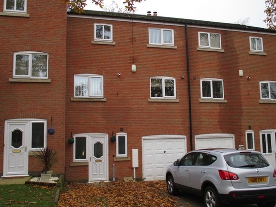 4&nbsp;Bedroom&nbsp;Semi-Detac...