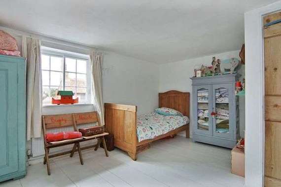 4&nbsp;Bedroom&nbsp;Semi-Detac...