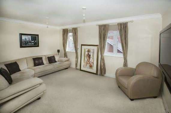 4 Bedroom Town House
