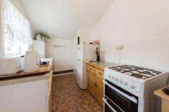 2 Bedroom End of Ter...