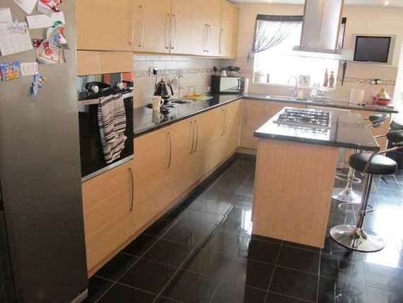 4&nbsp;Bedroom&nbsp;Semi-Detac...