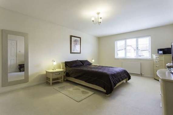 4 Bedroom Detached V...