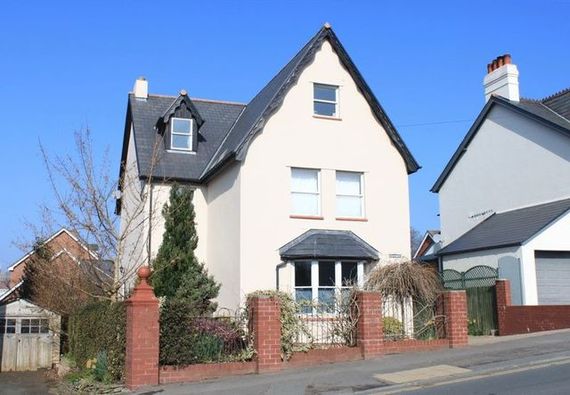 8 Bedroom Detached