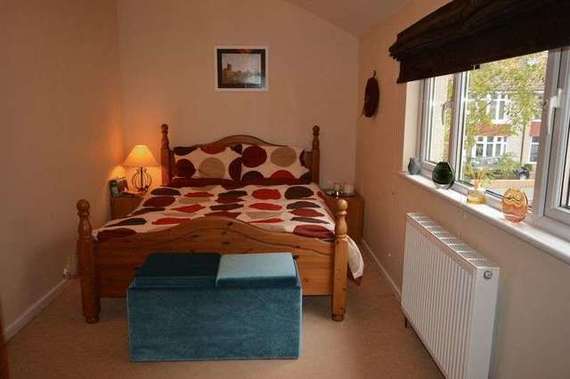 4 Bedroom Semi-Detac...