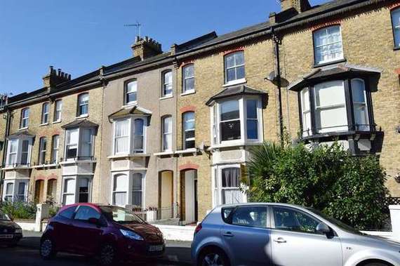 1 Bedroom Flat