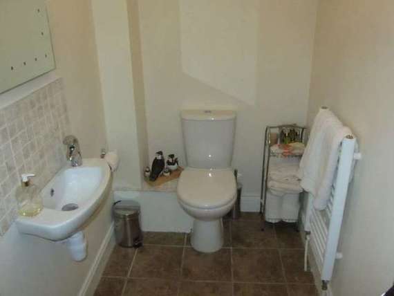 3 Bedroom Detached V...