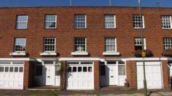 4&nbsp;Bedroom&nbsp;Terraced