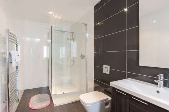 5 Bedroom Property