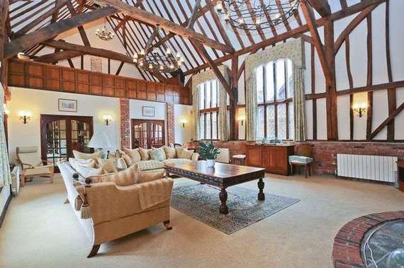 5 Bedroom Detached