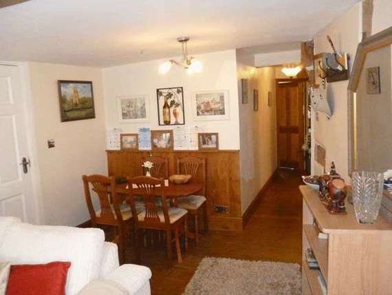 1 Bedroom Flat