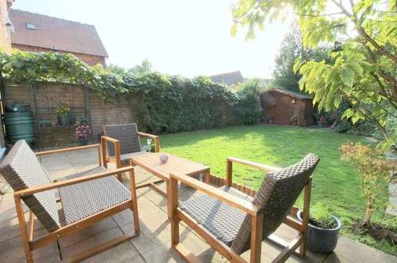 5 Bedroom Semi-Detac...