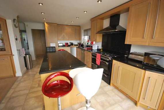 5 Bedroom Detached