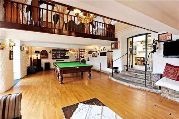 5 Bedroom Detached