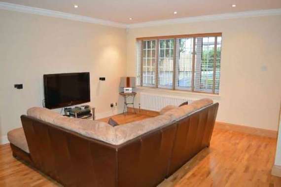 3&nbsp;Bedroom&nbsp;Semi-Detac...