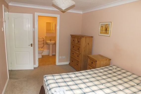2 Bedroom Flat