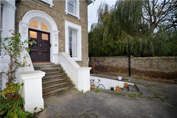 1 Bedroom Flat