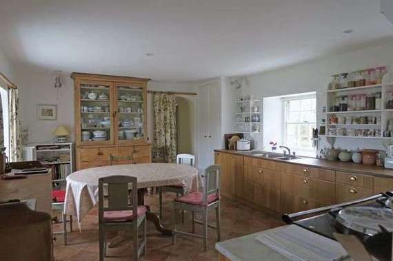 5 Bedroom Detached
