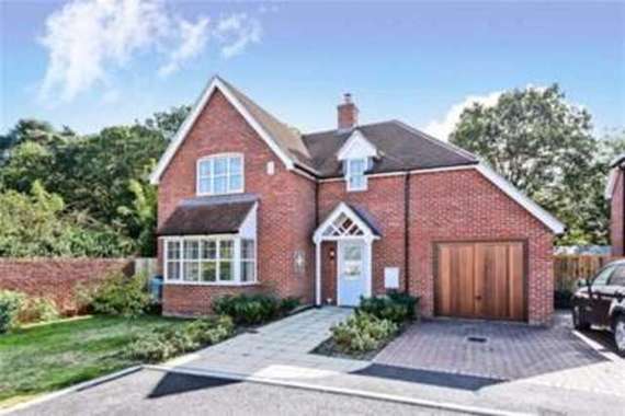 4 Bedroom Detached