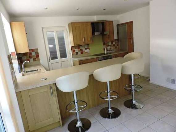 3 Bedroom Semi-Detac...