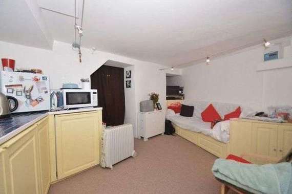 1 Bedroom Flat