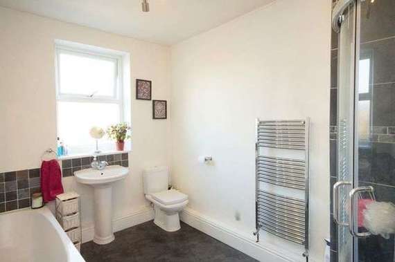 Crow Lane East  Newton-Le-Will...